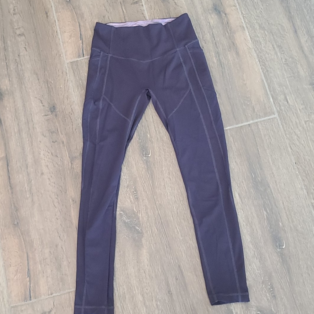 Lululemon All the right places 28" size 8